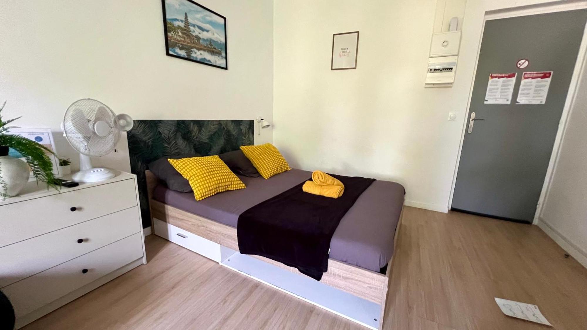 Studios Cozy Proche Gare Tgv 샤틀레로 외부 사진